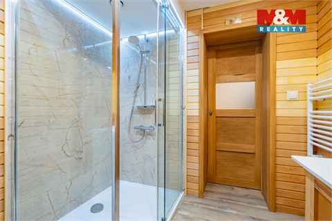 Prodej rodinného domu, 265 m² 2