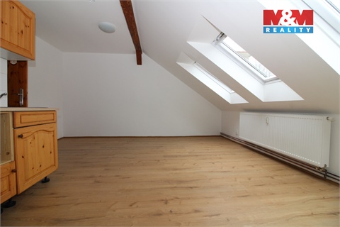 Pronájem bytu 1+1, 43 m² 2