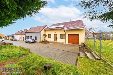 Prodej rodinného domu, 244 m² 0