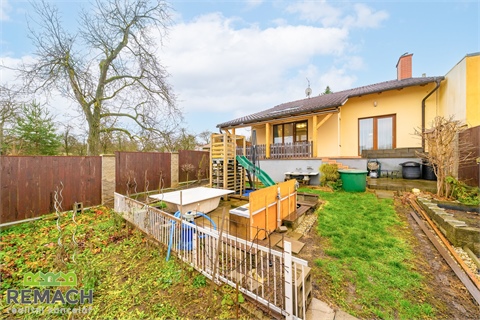 Prodej rodinného domu, 244 m² - 6