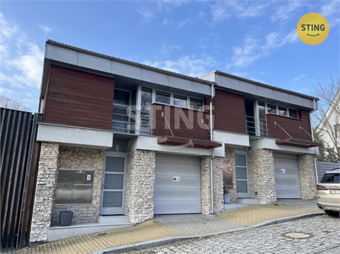 Pronájem rodinného domu, 150 m² 0