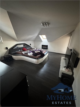 Prodej rodinného domu, 230 m² - 8