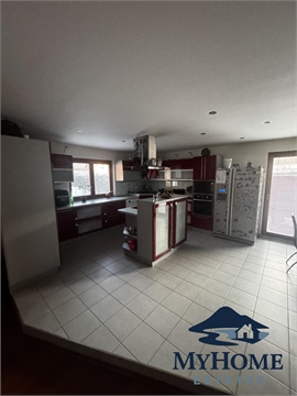 Prodej rodinného domu, 230 m² 6