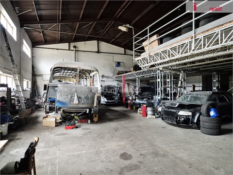 Prodej výrobního objektu, 2 124 m² 8