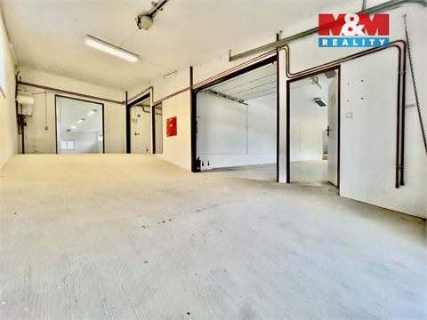 Pronájem skladu / haly, 430 m² 2