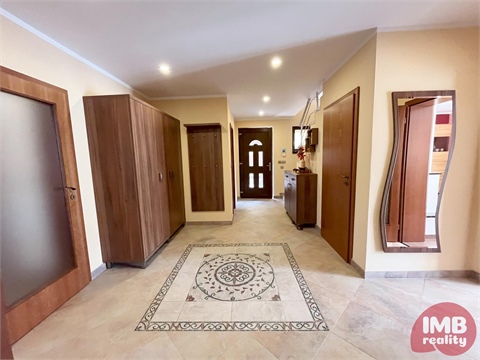 Prodej rodinného domu, 313 m² 4