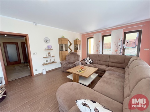 Prodej rodinného domu, 313 m² 2