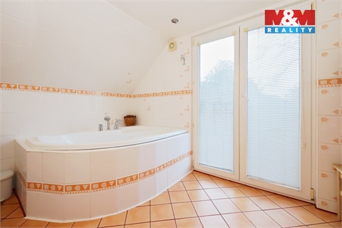 Prodej rodinného domu, 240 m² 22