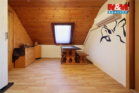 Prodej rodinného domu, 240 m² - 18