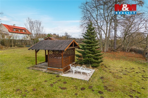 Prodej stavebního pozemku, 1 300 m² 8