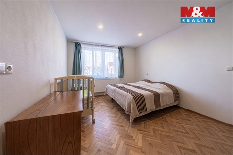 Prodej rodinného domu, 225 m² - 8