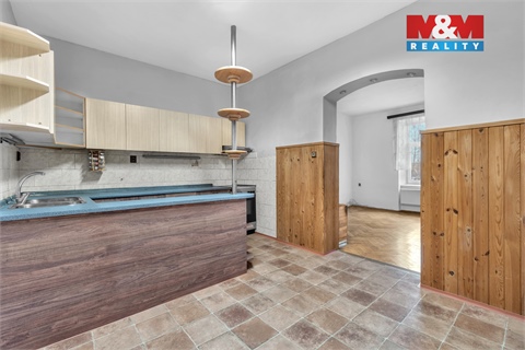 Prodej rodinného domu, 300 m² - 18