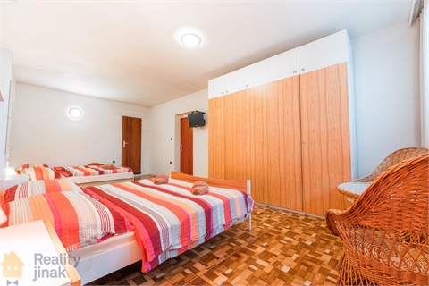 Prodej rodinného domu, 187 m² - 6