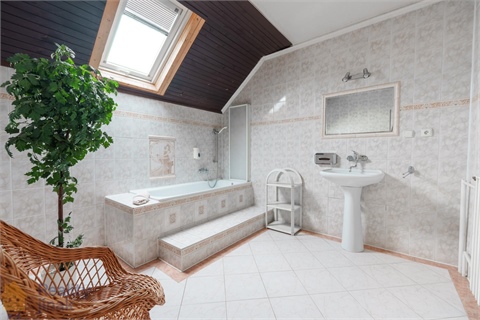 Prodej rodinného domu, 187 m² 10