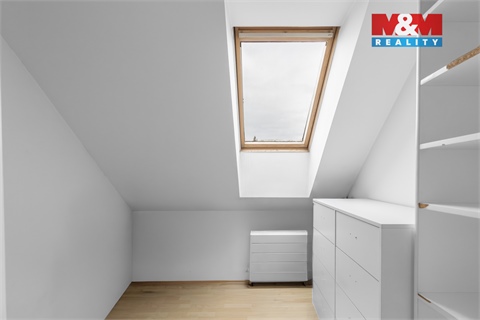 Prodej rodinného domu, 265 m² - 4