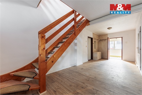 Prodej rodinného domu, 292 m² - 8