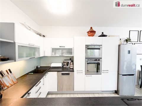 Pronájem rodinného domu, 180 m² - 0