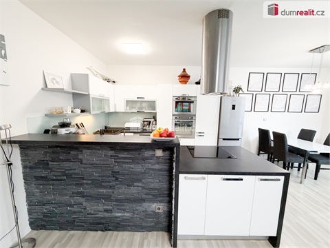 Pronájem rodinného domu, 180 m² 2