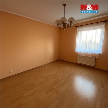 Prodej rodinného domu, 242 m² - 4