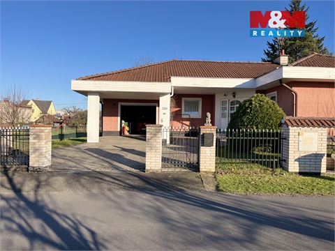 Prodej rodinného domu, 242 m² - 0