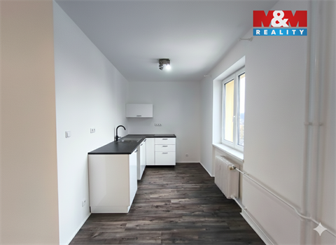 Pronájem bytu 1+1, 33 m² 2