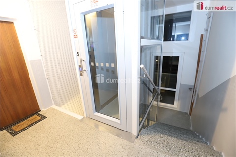 Pronájem bytu 2kk, 56 m² - 12