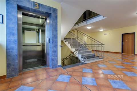 Pronájem bytu 1kk, 59 m² - 18