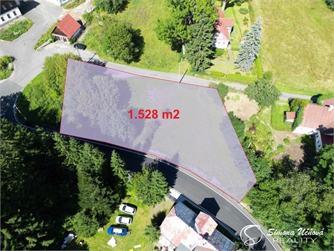 Prodej stavebního pozemku, 1 528 m² 0