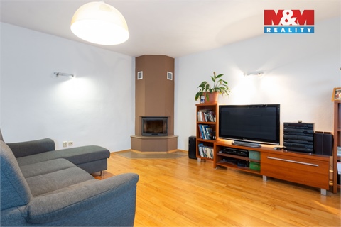 Prodej rodinného domu, 330 m² 16