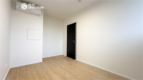 Pronájem bytu 2+1, 74 m² - 4