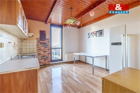 Prodej rodinného domu, 518 m² 6