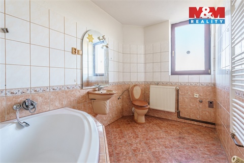 Prodej rodinného domu, 518 m² 8