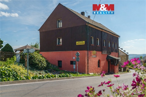 Prodej rodinného domu, 518 m² 0