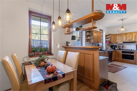 Prodej rodinného domu, 240 m² - 4