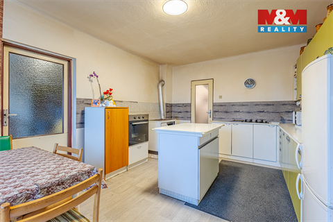 Prodej rodinného domu, 253 m² 2