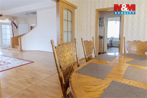 Prodej rodinného domu, 300 m² - 0