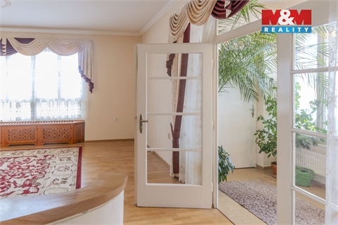 Prodej rodinného domu, 300 m² - 2