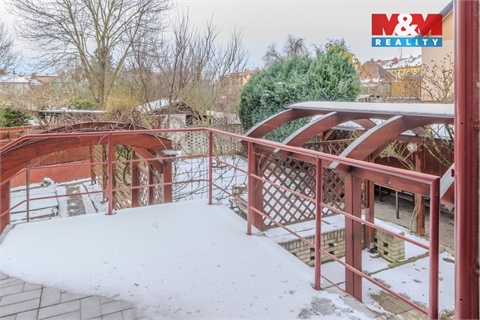 Prodej rodinného domu, 300 m² 10