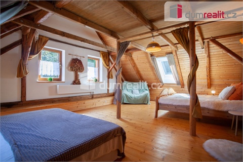 Prodej rodinného domu, 272 m² 10