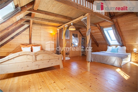 Prodej rodinného domu, 272 m² 12