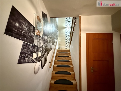 Prodej rodinného domu, 290 m² - 2