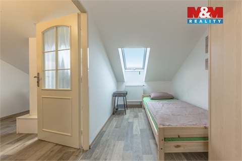 Prodej rodinného domu, 285 m² 14