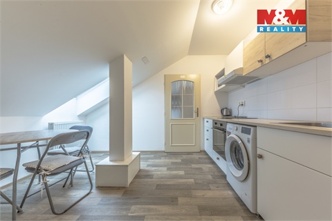 Prodej rodinného domu, 285 m² - 14