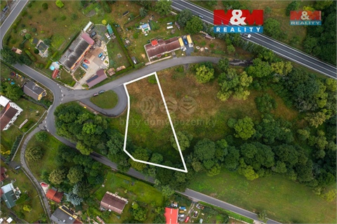 Prodej stavebního pozemku, 2 240 m² 0
