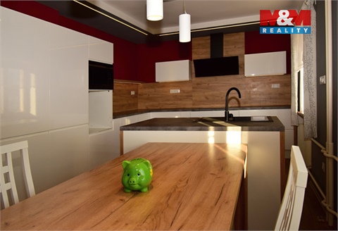 Prodej rodinného domu, 260 m² 12