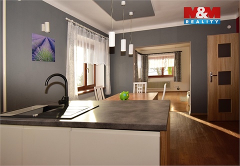 Prodej rodinného domu, 260 m² 14