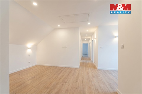 Prodej rodinného domu, 259 m² 8