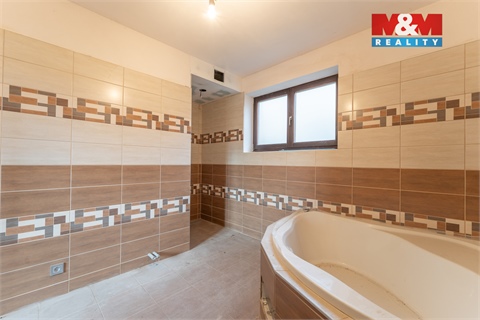 Prodej rodinného domu, 259 m² - 12