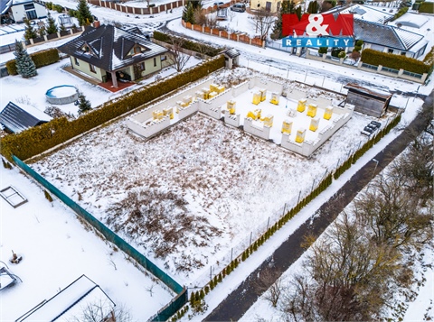 Prodej stavebního pozemku, 1 173 m² 0