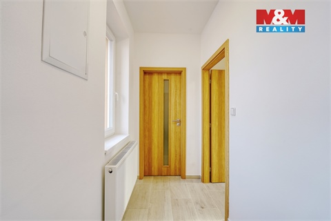 Pronájem bytu 1+1, 35 m² 12